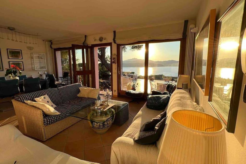 Villa Mit Whirlpool Und Phantastischer Aussicht Capoliveri  Dış mekan fotoğraf