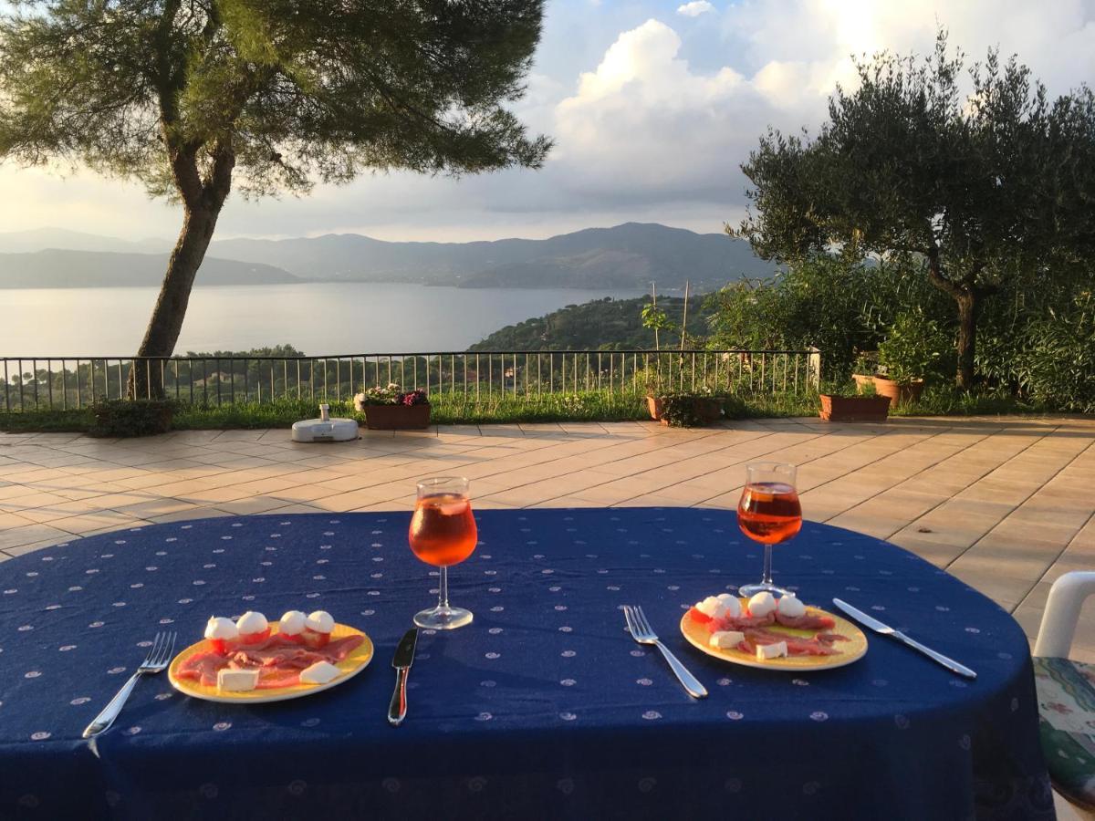Villa Mit Whirlpool Und Phantastischer Aussicht Capoliveri  Dış mekan fotoğraf